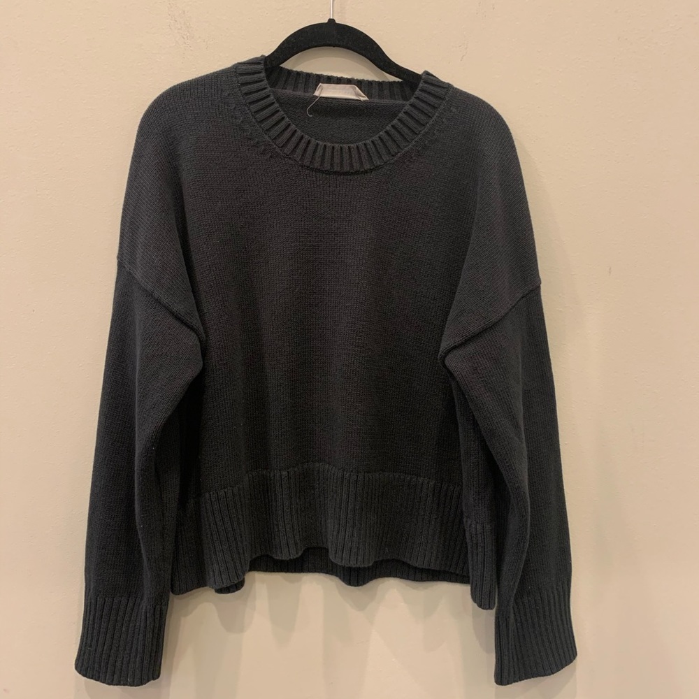 Everlane sweater size s